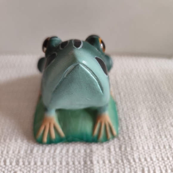 Hand Carved and Painted Stone Frog - Picture 6 of 7
